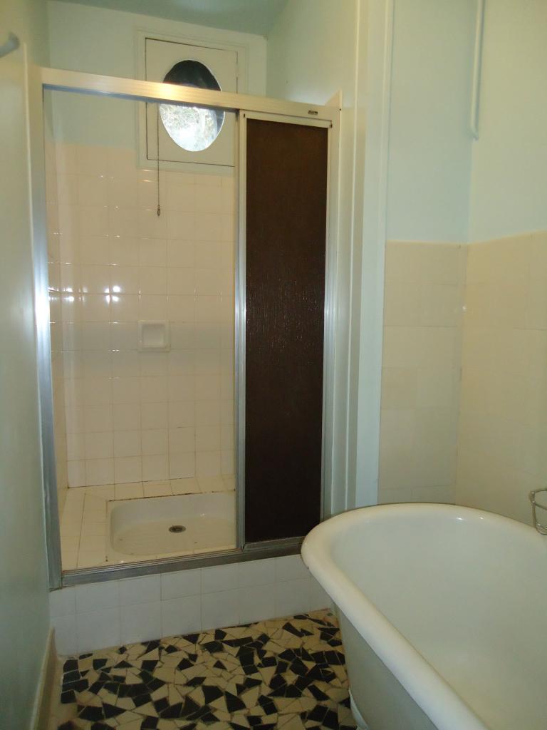 Salle de bain commune